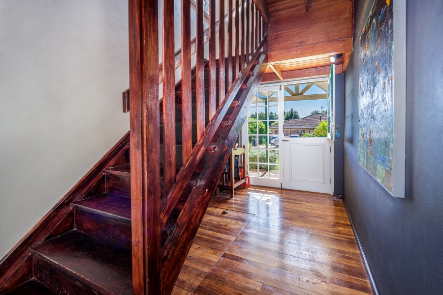 5 Bedroom Property for Sale in Paradyskloof Western Cape